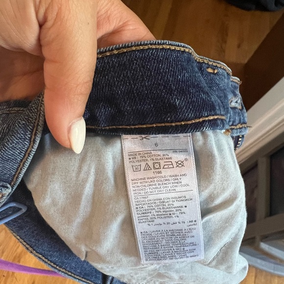 Old Navy Jean Shorts - Picture 2 of 2